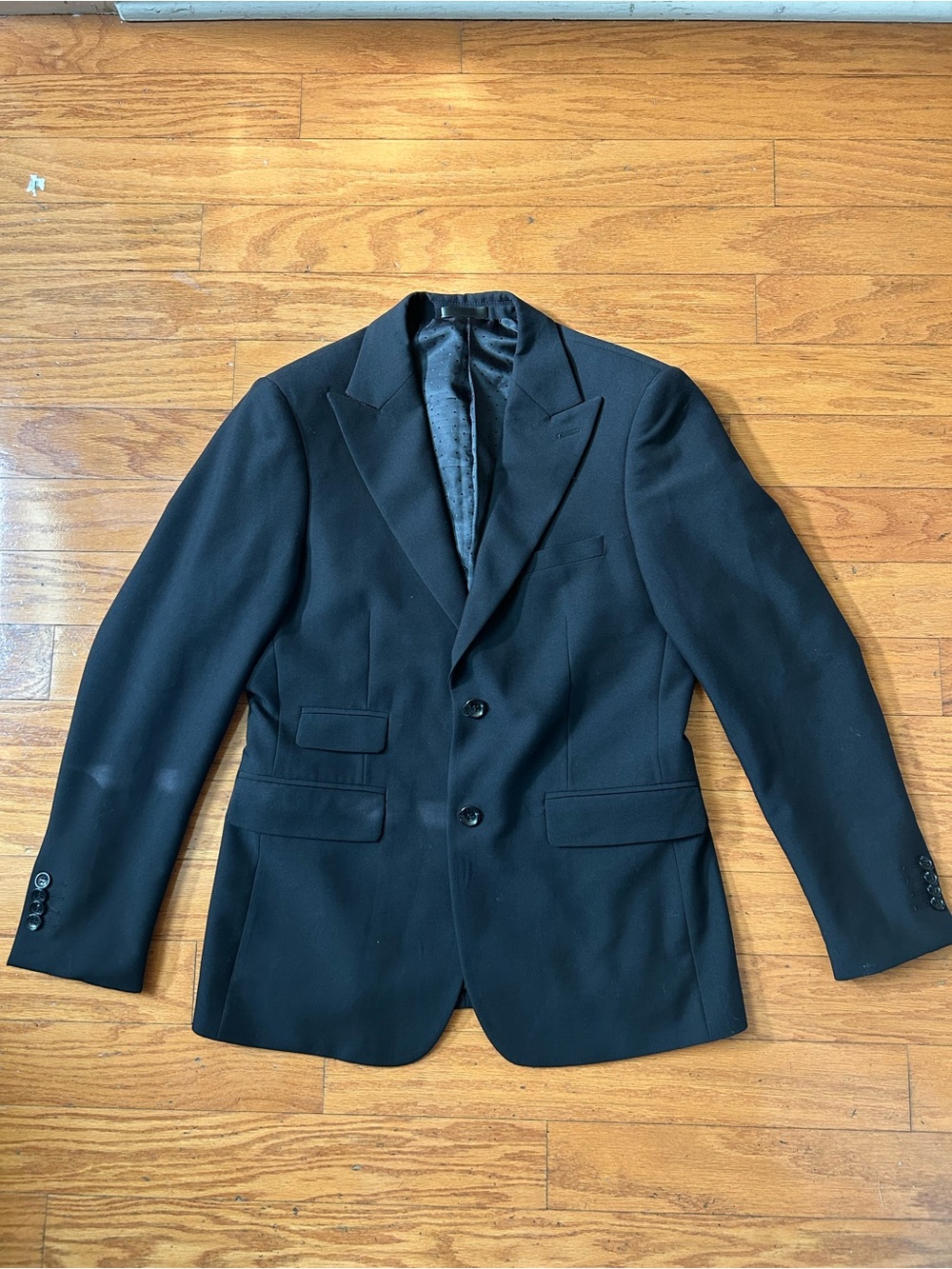 Like new Men's Black Two-Button Suit Blazer size 38R
